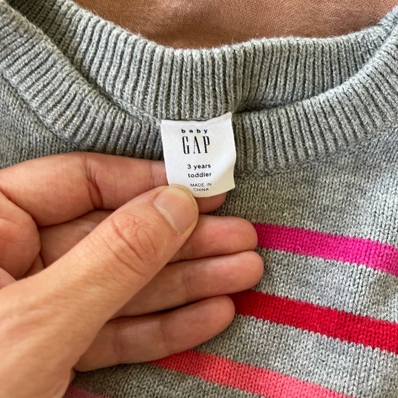 Baby Gap Rainbow Stripe Sweater - Picture 4 of 4